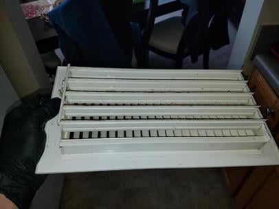 dirty-duct-lining-Third114.jpg